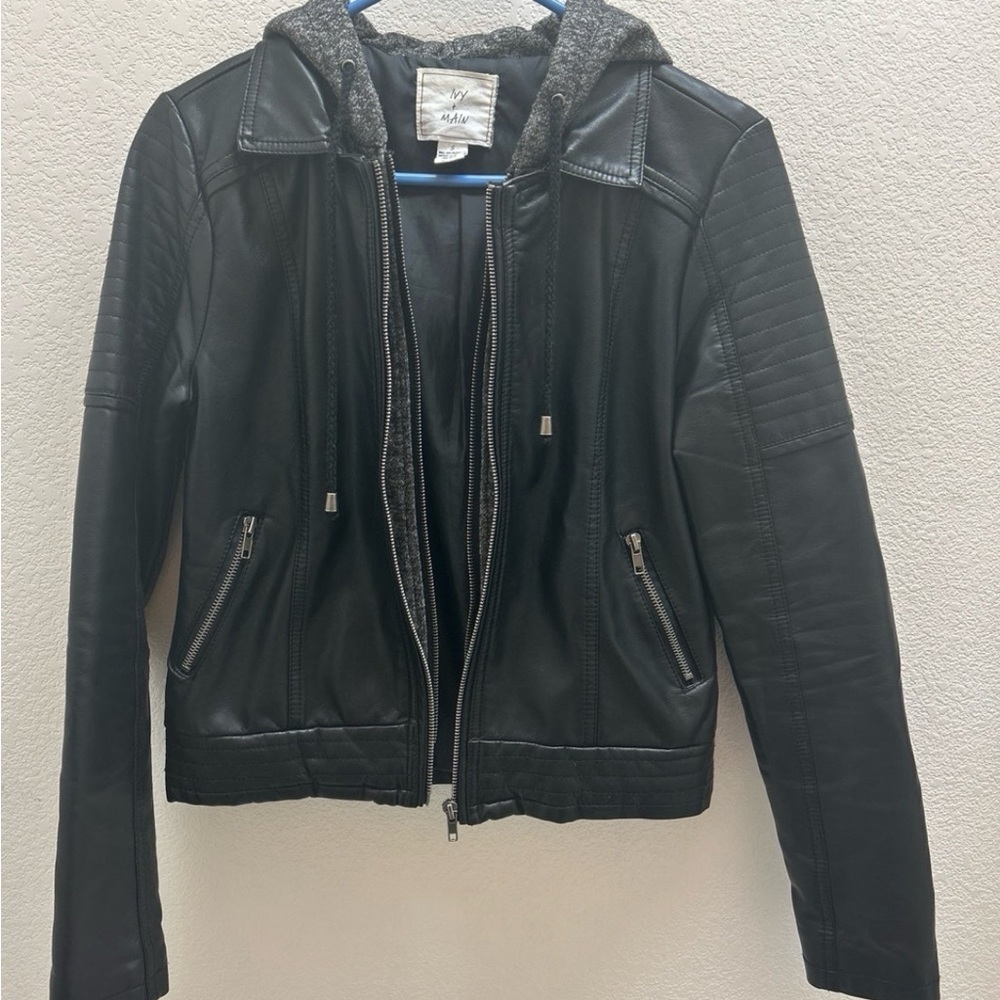 Leather jacket - Picture 2 of 4